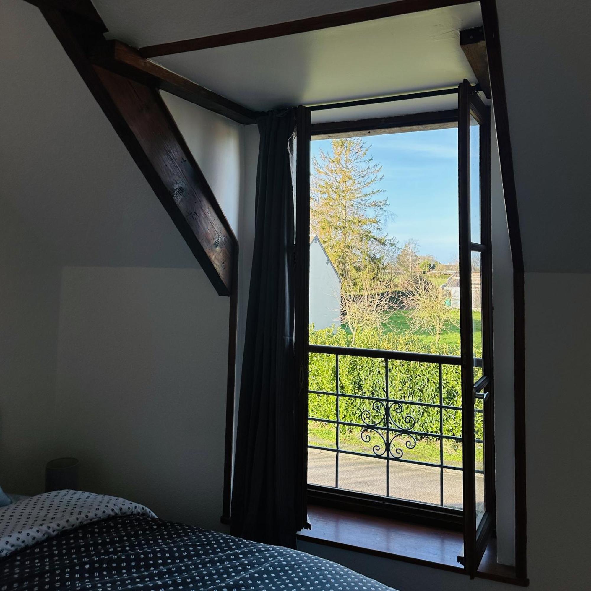 Gites Les Coquelicots Longueville  Exterior foto